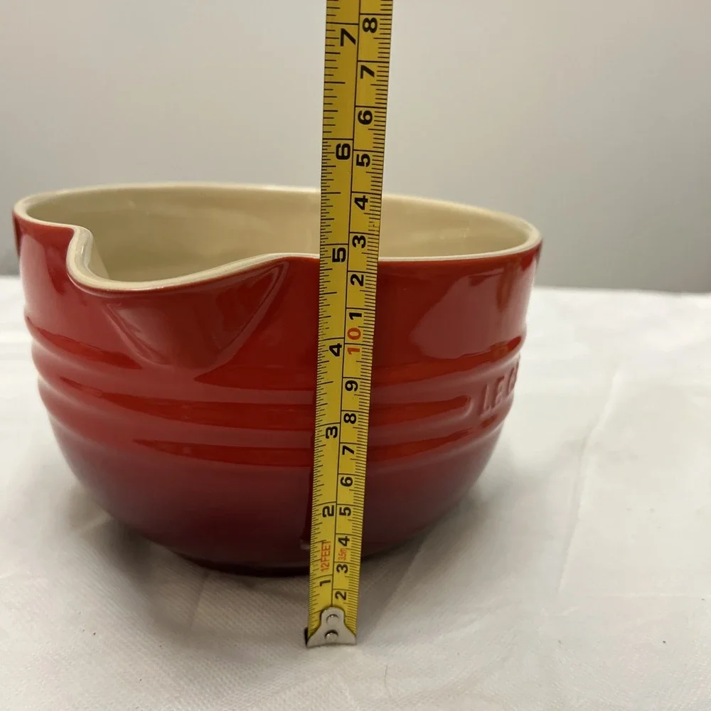 Le Creuset Batter Mixing Bowl Red 2 Qt Spout Handle Glazed Non Stick Carise